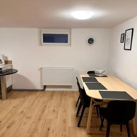 Apartment Especially Souterrain
